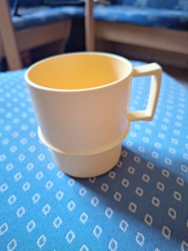 Tupperware trinkbecher henkel - trinkbecher,