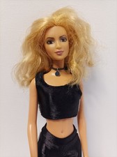 Barbie Shakira Vintage 2000 mit Outfit Top Zustand