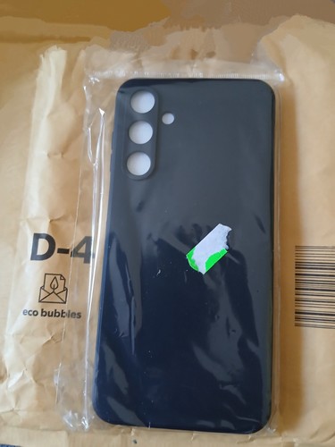 Nagelneue/nicht
