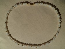 Schöne Halskette mit