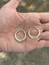 10K gelbe massive Bambus strukturierte Ohrring Creolen 26 mm