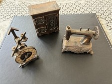 Vintage Neuheit Druckguss Bleistiftspitzer x 3 Uhr, Nähmaschine usw.