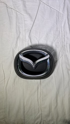 Mazda bm frontgrillemblem - bn/bm,