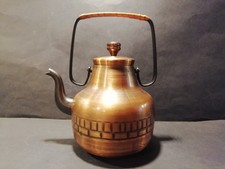 Alter kleiner Kessel Kanne