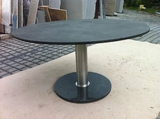 runder Säulentisch Wohnzimmer