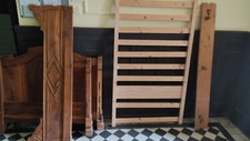 Antikes Holzbett aus