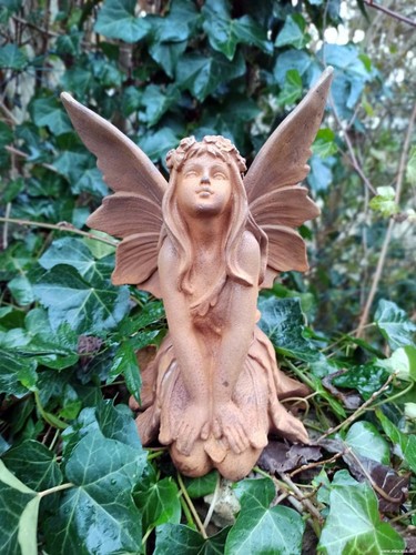 Gusseisenfigur elfe kniendn - gusseisenfigur,