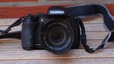 FUJIFILM FINEPIX HS30EXR