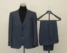 moderner 3 teiliger Anzug Von