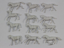 hf1316, Alte Preiser / MERTEN Figuren 12 Pferde mit Sattel ! unbemalt TOP H0