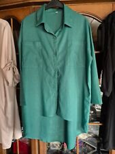 Long Bluse in grün - Gr. L - Knopfleiste - Langarm - hinten länger als vorn