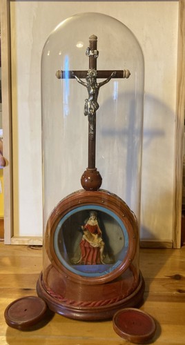 Glasdom mit kreuz und - kreuz,