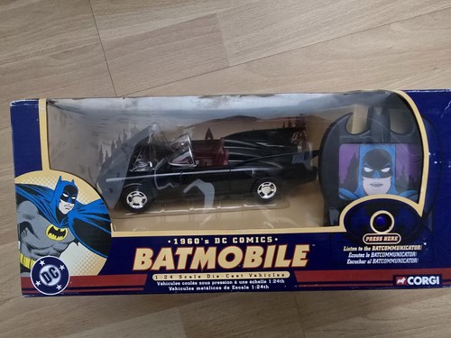 Corgi batmobil comics - corgi,