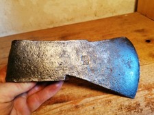 Alter französischer Axtkopf