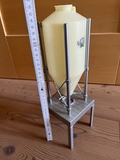 KIDS GLOBE, Getreidesilo Durchmesser 9 cm und Höhe 35 cm, 1/32, KID570062