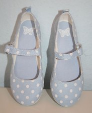 Ƹ̵̡Ӝ̵̨̄Ʒ H&M