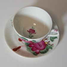 Teetasse mit UT - August Warnecke Friesenrose - handgemalter Dekor Ostfriesland