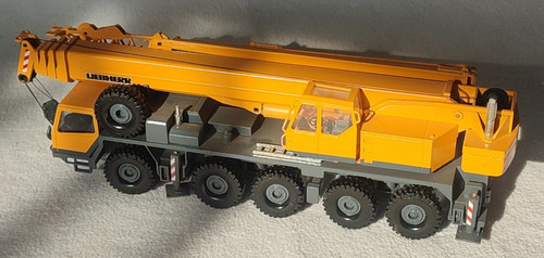Achs teleskopkran liebherr - 5-achs,
