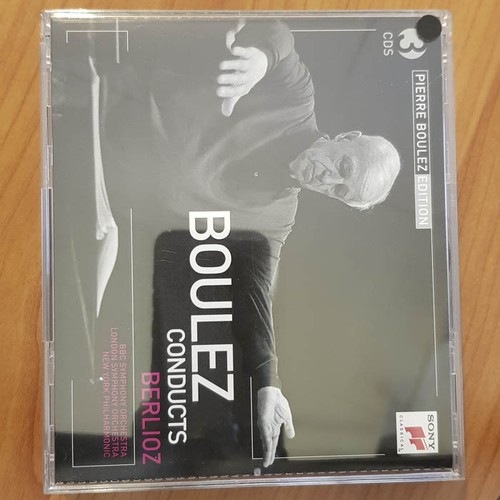 Pierre boulez - boulez, conducts