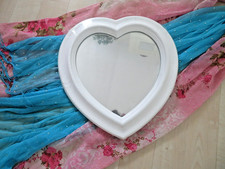 Wunderschöner Wandspiegel - Herzspiegel zum Hängen - Holz - 28 x 26 cm - Neu OVP