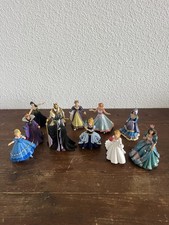 Konvolut 11 Figuren