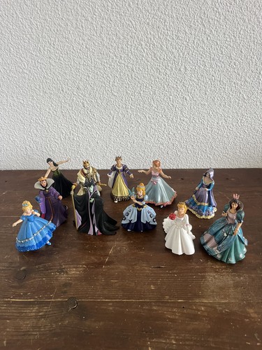 Konvolut figuren - 11,