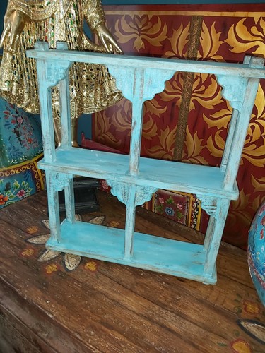 Indisches tempelregal aus holz - aus,