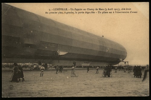 Luneville zeppelin au champ - luneville,