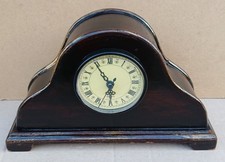 Kleine Kamin- Buffett- Tisch-