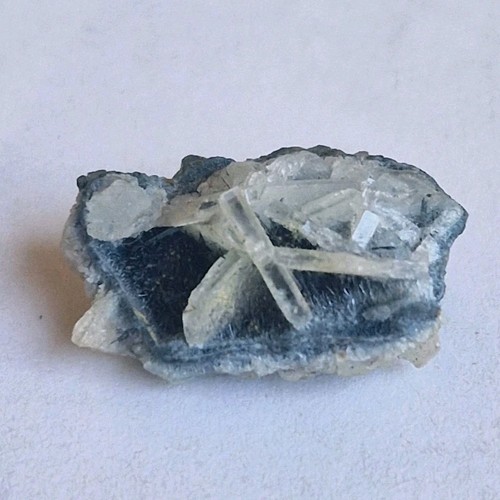Selten vorobyevit - selten,, (rosterit)