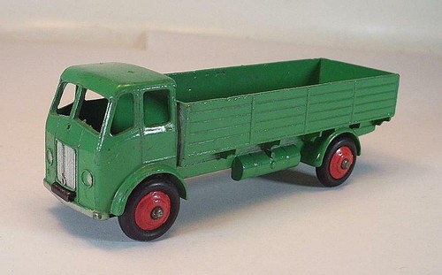 Dinky toys 420 leyland - 420, forward