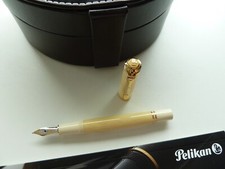 Pelikan Souverän M320 PEAR - Füllfederhalter - Special Edition Full Set