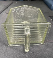 alte große breite Glasschütte aus Omas Küchenschrank