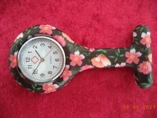 Schwesternuhr Silikon Blumen Anhängeuhr NEU Krankenschwester Sanitäter Pfleger 1