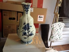vase aus holland blau weiß