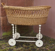 Antiker Kinderwagen Puppenwagen um 1940 Korb Weidengeflecht Holz Untergestell