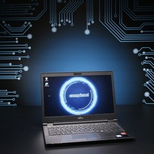 Fujitsu Lifebook U749 //