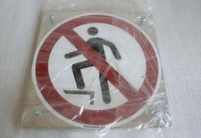 Schild für den Arbeitsschutz "Aufsteigen verboten" Verbotszeichen