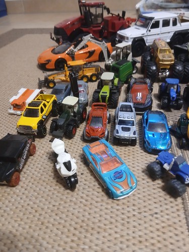 Fahreuge hot wheels - hot,