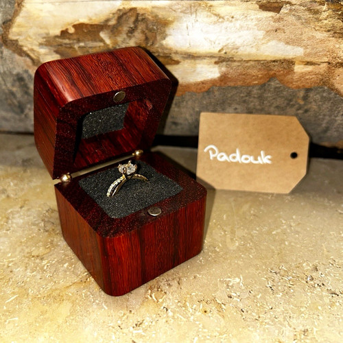 Ringschachtel aus edelholz - aus,