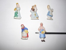 WHW-Porzellan-Abzeichen: 5 hübsche Miniatur-Märchen-Figuren, handbemalt, um 1940