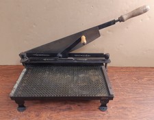 Antike Papier Schneidemaschine