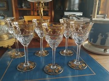 Sechs Gläser , Weißwein