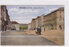 39015977 - AK von Braunau am Inn. untere Stadtplatz gelaufen am 15.08.1919.