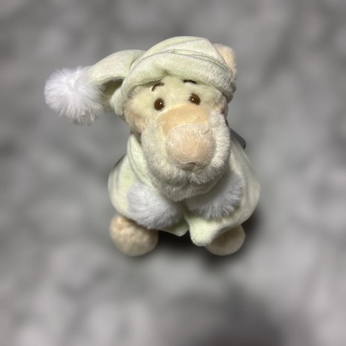 Disney store white pooh winnie - white,