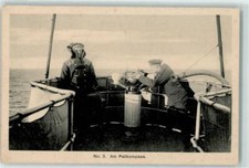 39278130 - Schiffe Am Peilkompass Matrosen Kriegsschiff nach 1945