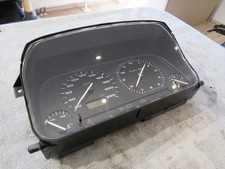 VW Golf 3 III Tacho UHR