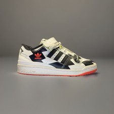 Adidas Sneaker Forum Low Trae Young So So Def Schwarz Weiss Rot ·Gr 45,5· Herren