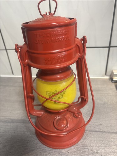 Alte laterne petroleumlampe - laterne,