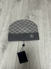 Louis Vuitton Beanie in Grau